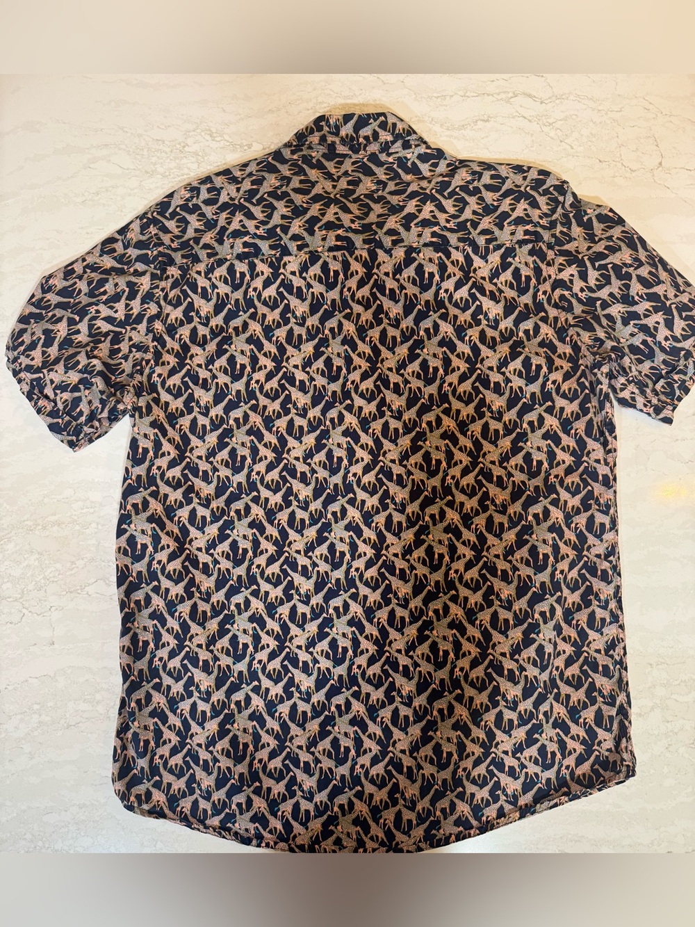 🦒 Men’s Giraffe Print Navy & Pink Button Down Short Sleeve Shirt — Sz M - Picture 5 of 8